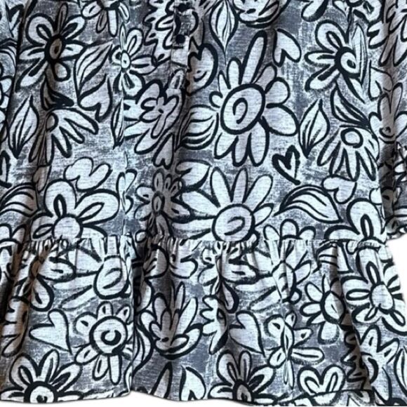 Kensie Black and White Floral Blouse Size Medium 📦 - Picture 6 of 7